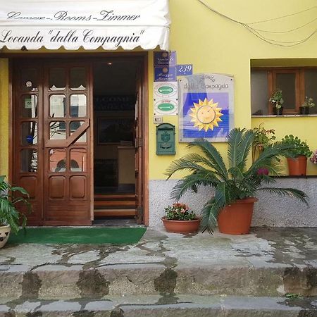 Locanda Dalla Compagnia Риомаджиоре Экстерьер фото